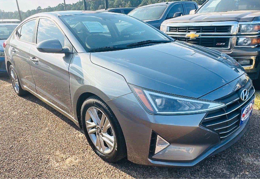 2019 Hyundai Elantra Image 2