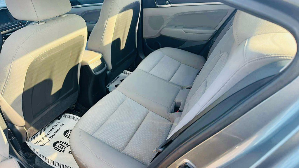 2019 Hyundai Elantra Image 7