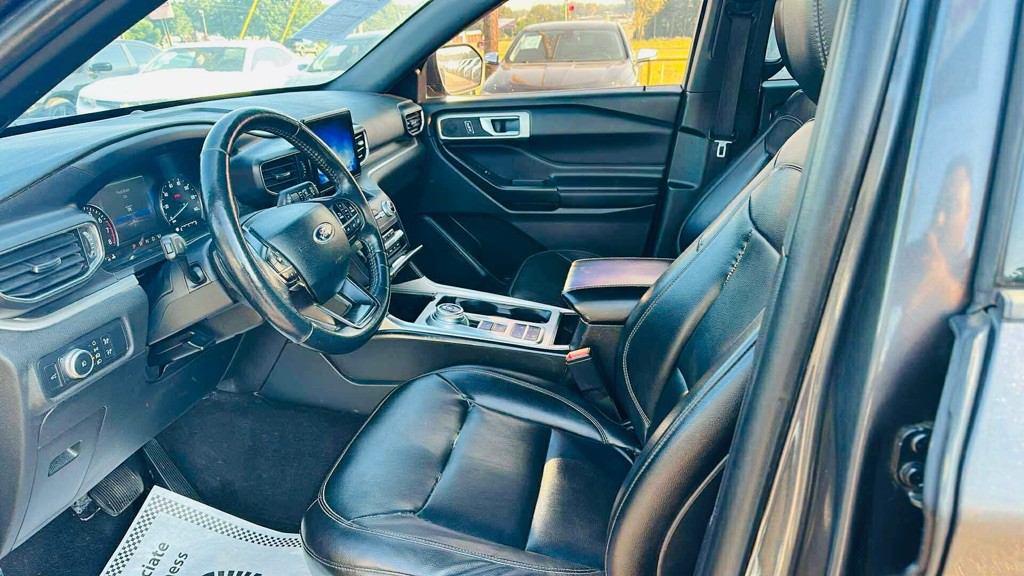 2020 Ford Explorer Image 6
