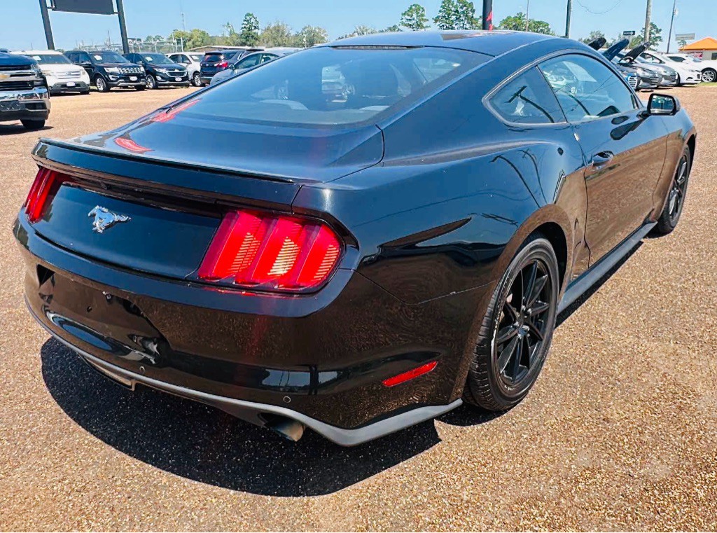 2015 Ford Mustang Image 4