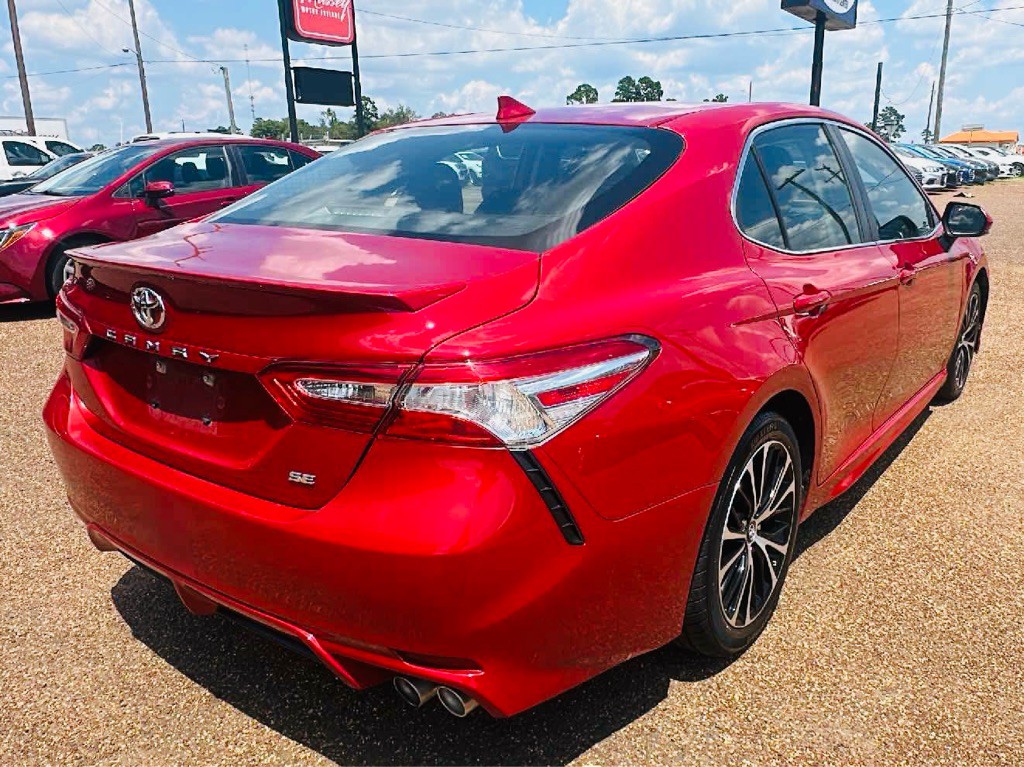 2020 Toyota Camry Image 3