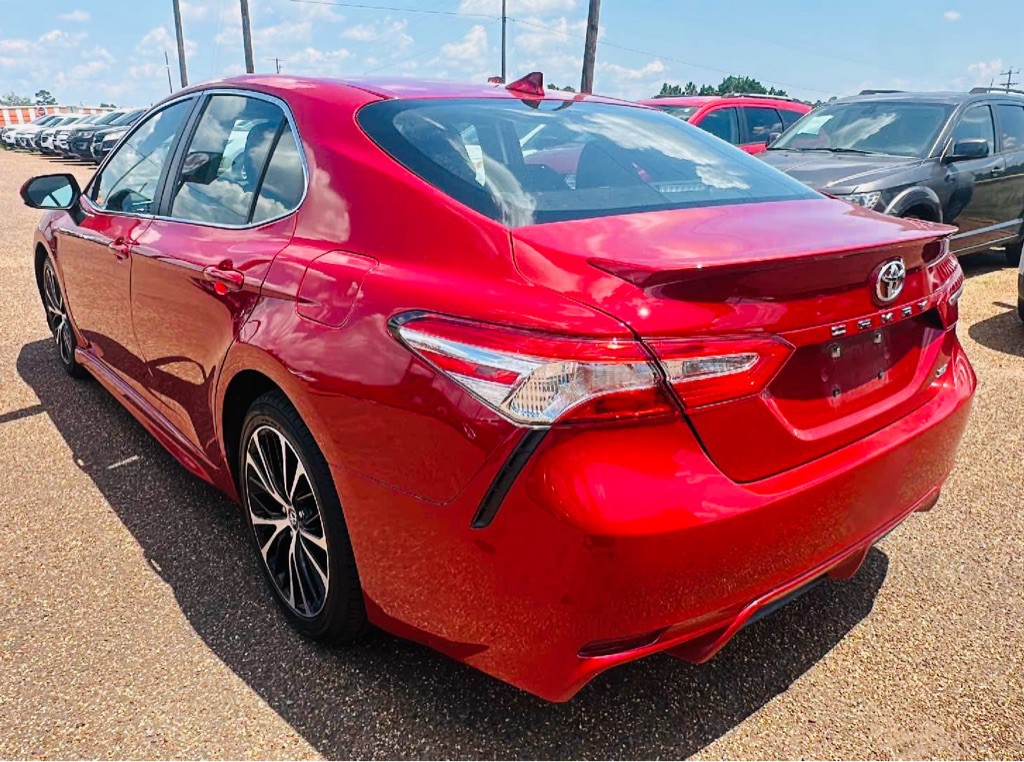 2020 Toyota Camry Image 4