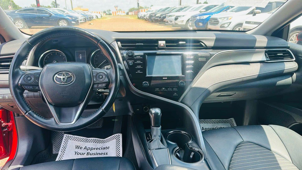 2020 Toyota Camry Image 5