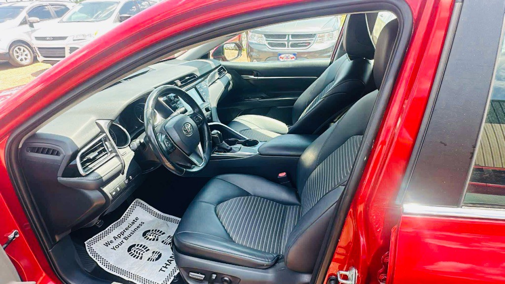 2020 Toyota Camry Image 6