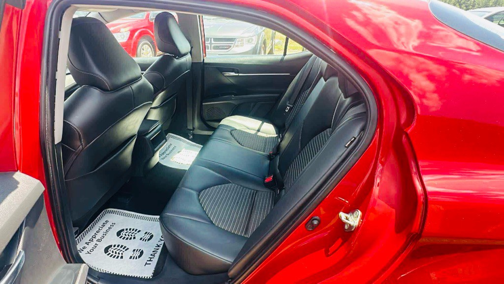 2020 Toyota Camry Image 7