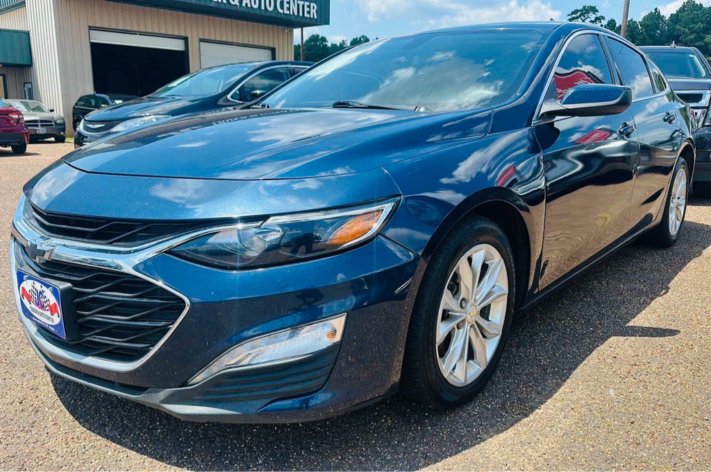 2019 Chevrolet Malibu Image 2