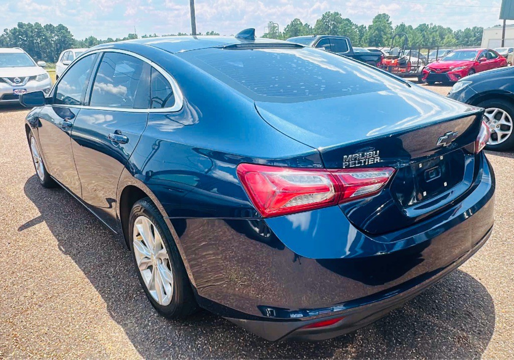 2019 Chevrolet Malibu Image 3