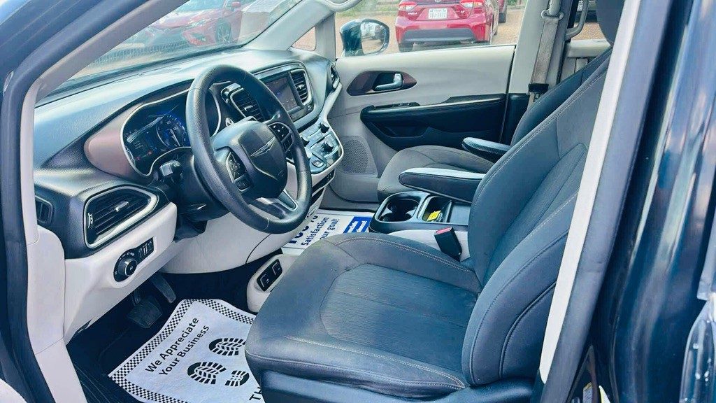 2018 Chrysler Pacifica Image 5