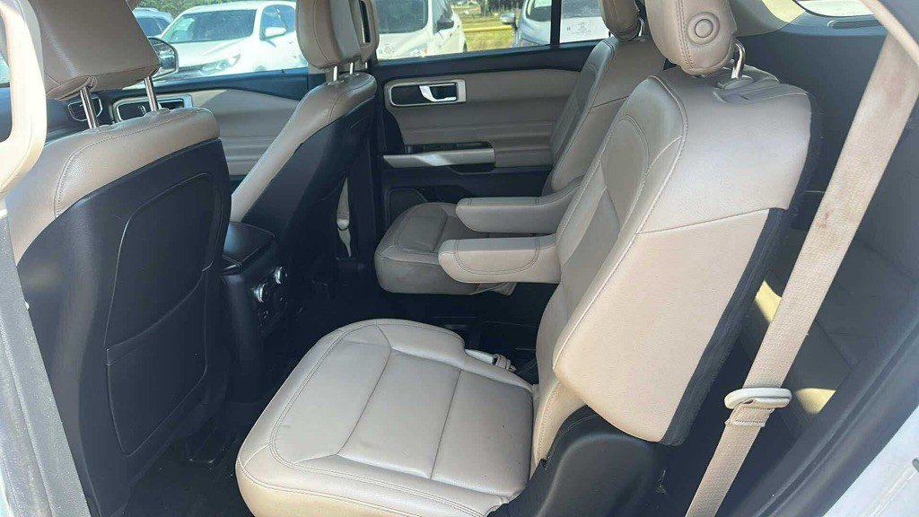 2020 Ford Explorer Image 7