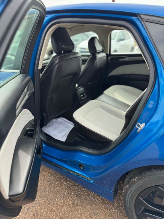 2020 Ford Fusion Image 7