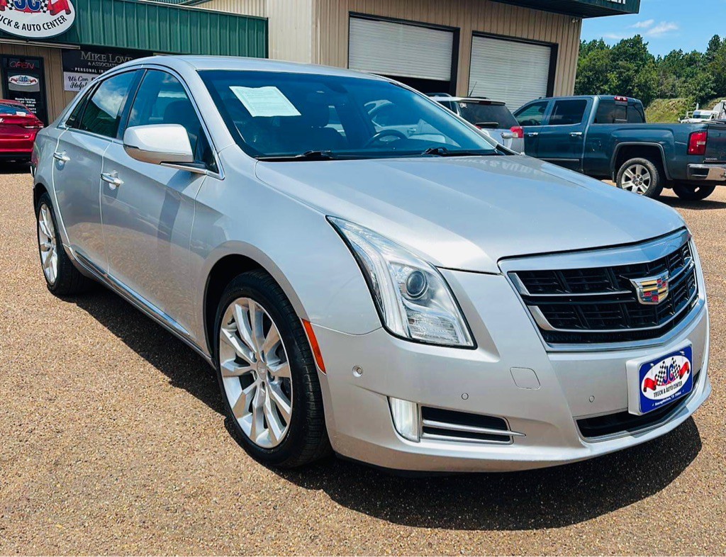 2017 Cadillac XTS Image 2