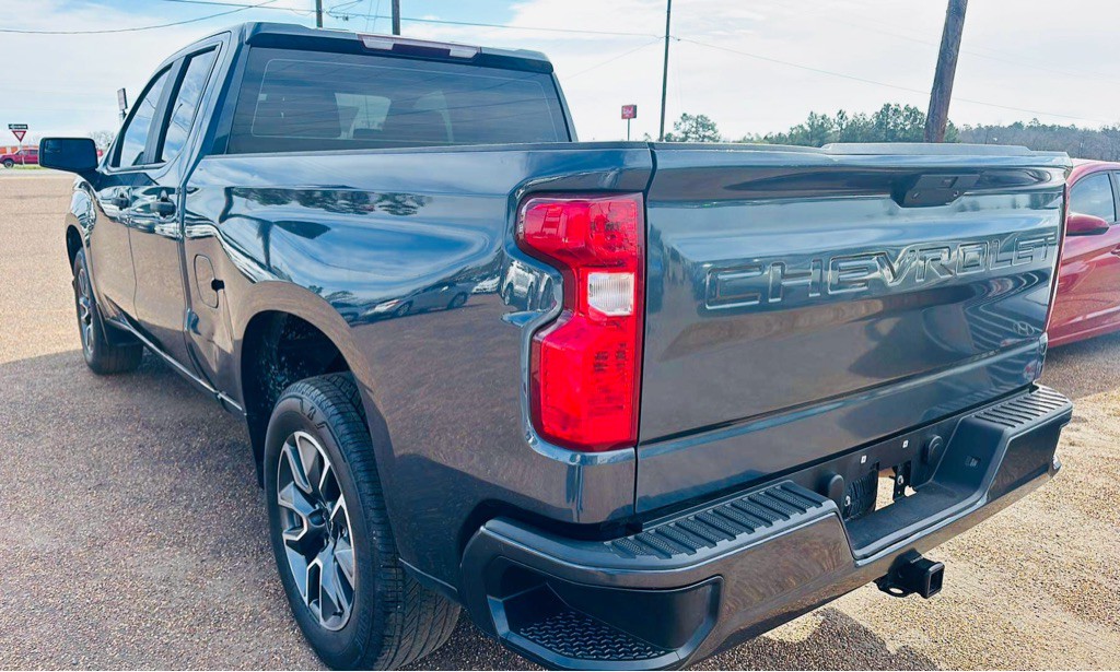 2020 Chevrolet Silverado 1500 Image 2