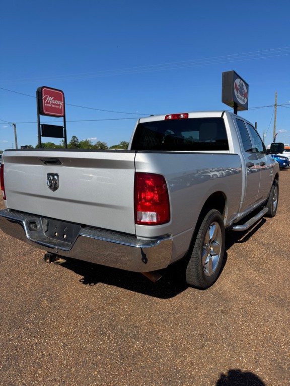 2019 RAM 1500 Image 3