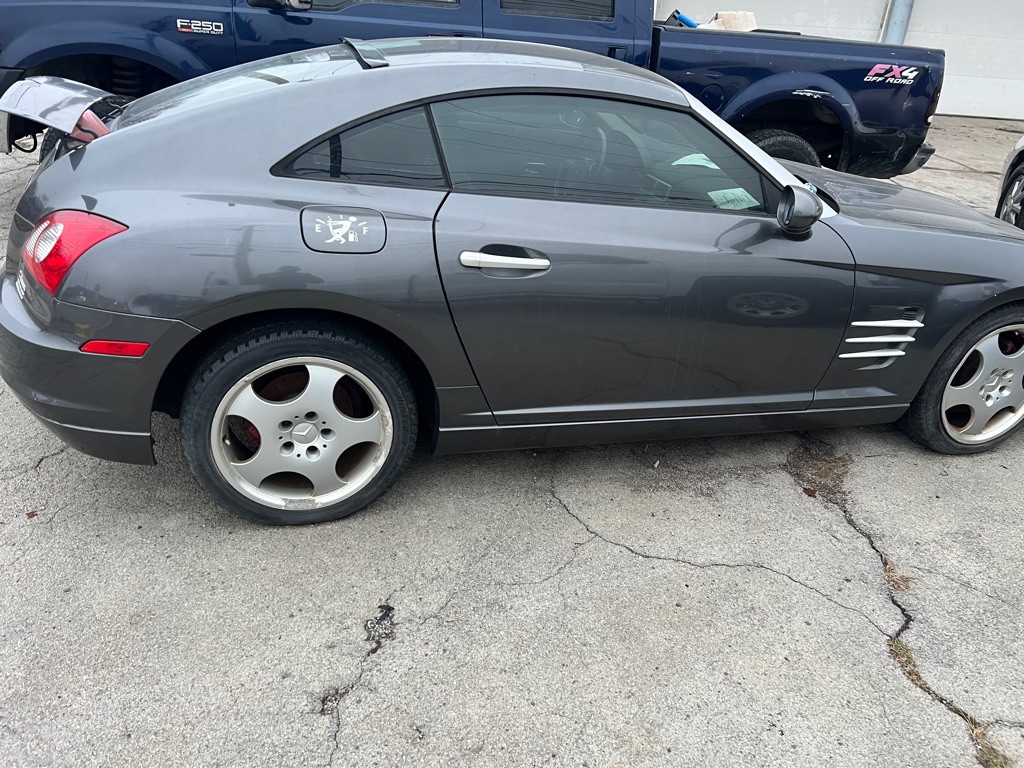 2005 Chrysler Crossfire Image 3