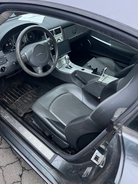 2005 Chrysler Crossfire Image 4