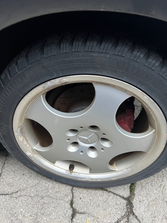 2005 Chrysler Crossfire Image 5