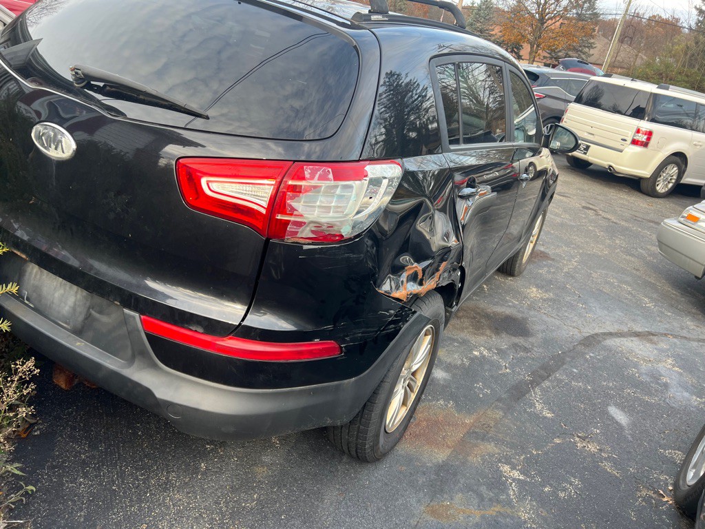 2011 Kia Sportage Image 2