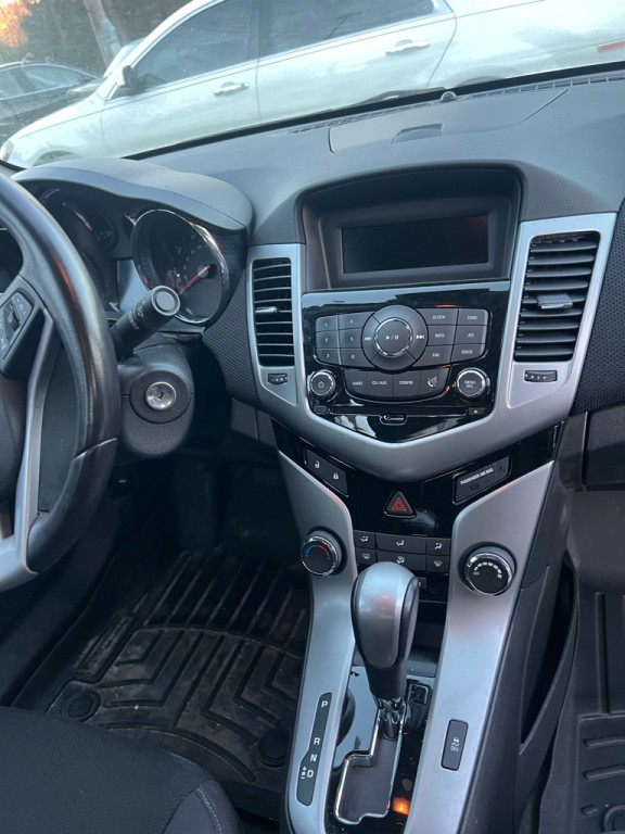 2014 Chevrolet Cruze Image 8