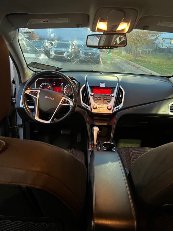 2010 GMC Terrain Image 3