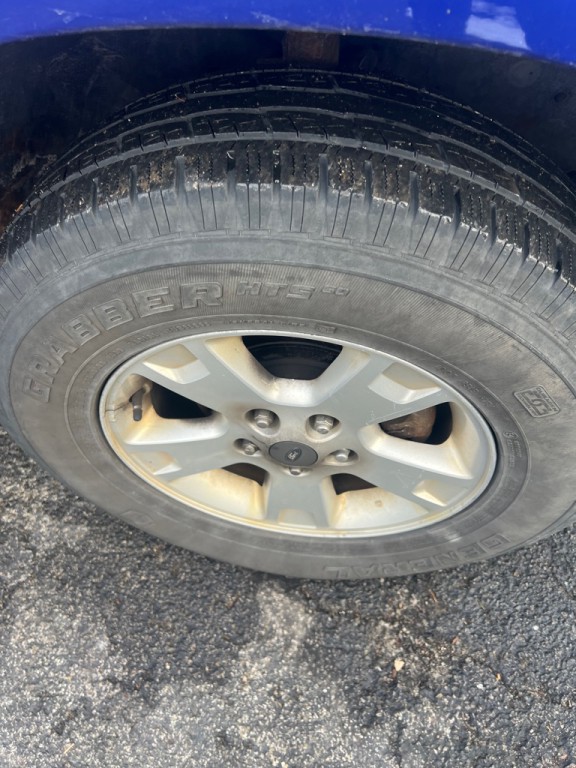 2005 Ford Escape Image 4