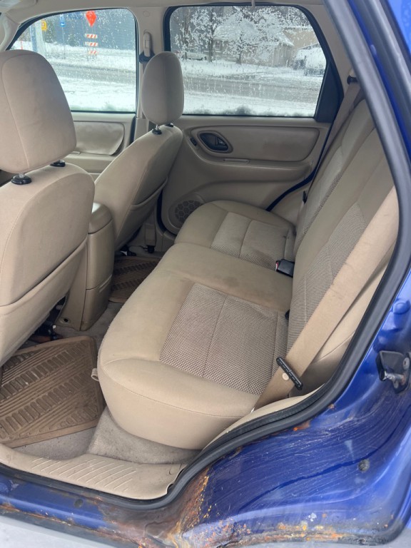 2005 Ford Escape Image 9