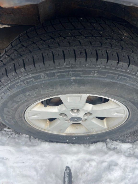 2005 Ford Escape Image 13