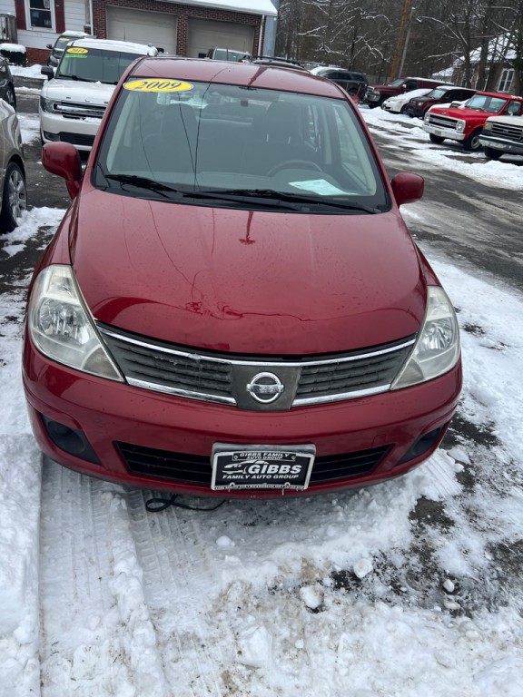 2009 Nissan Versa Image 1