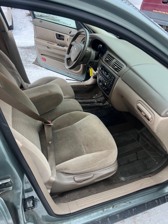 2007 Ford Taurus Image 4