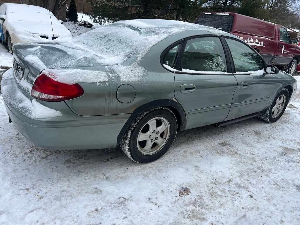2007 Ford Taurus Image 12