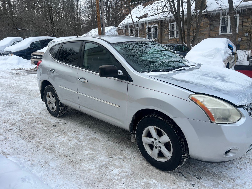 2010 Nissan Rogue Image 2