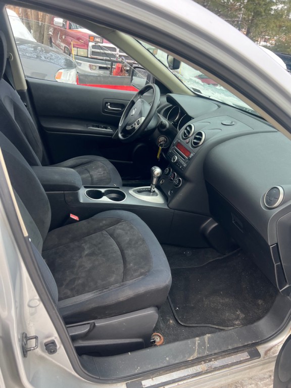 2010 Nissan Rogue Image 3