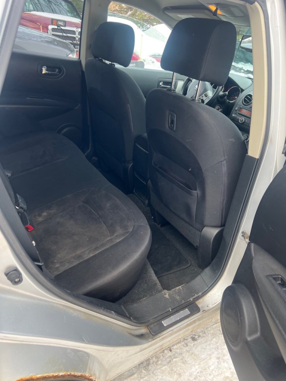 2010 Nissan Rogue Image 4