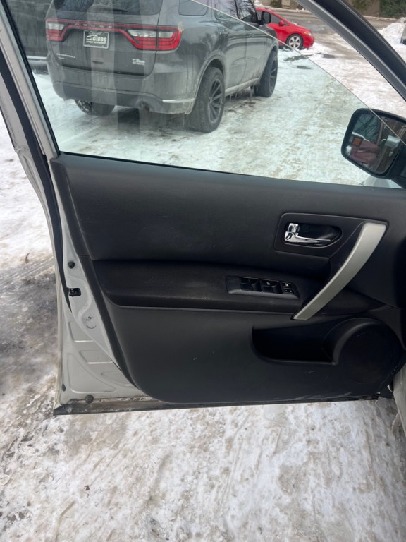 2010 Nissan Rogue Image 11