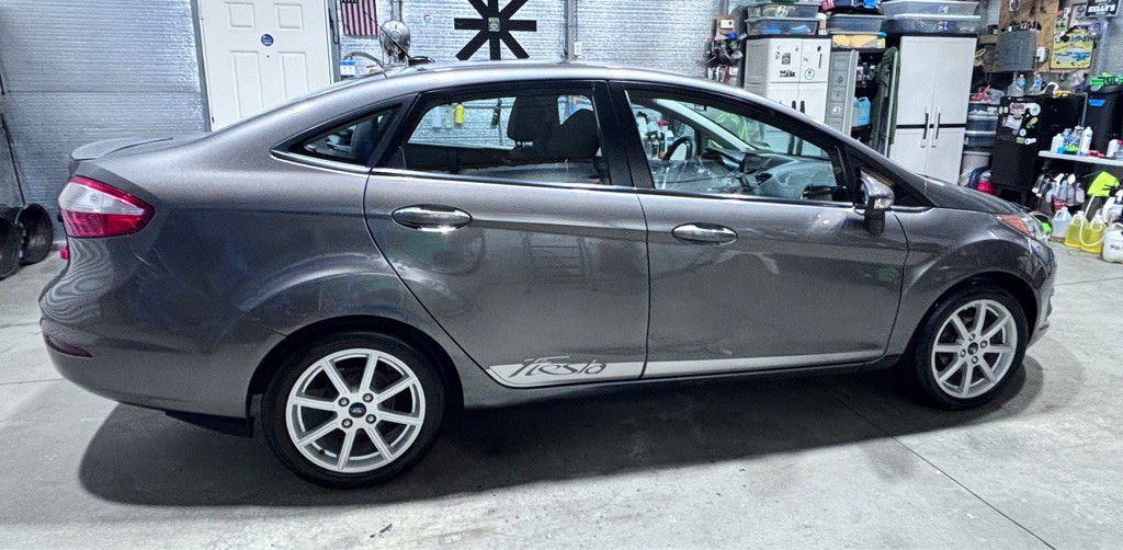 2014 Ford Fiesta Image 11
