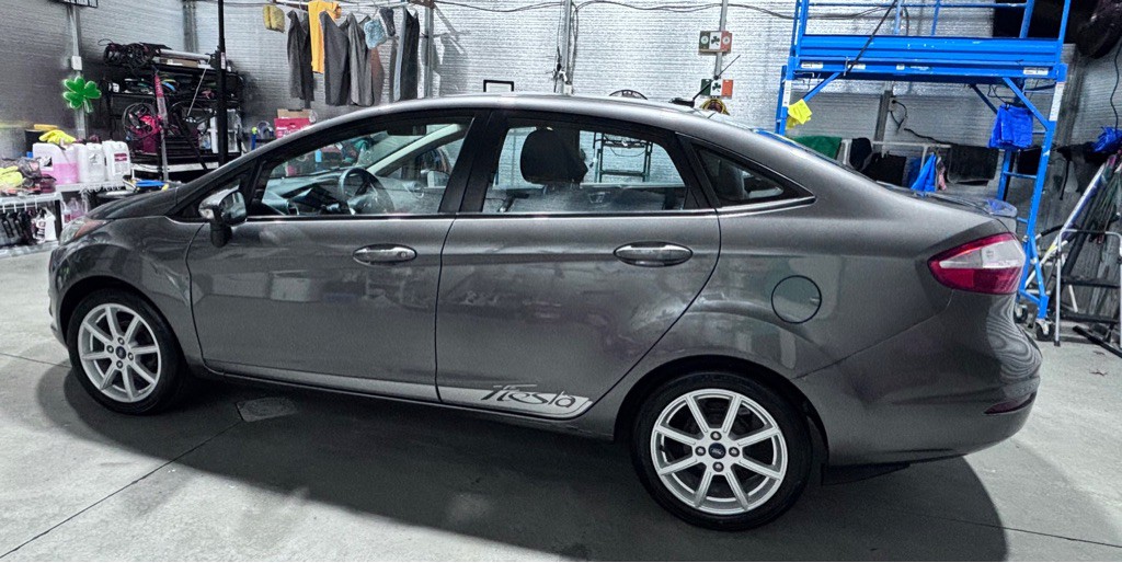 2014 Ford Fiesta Image 13