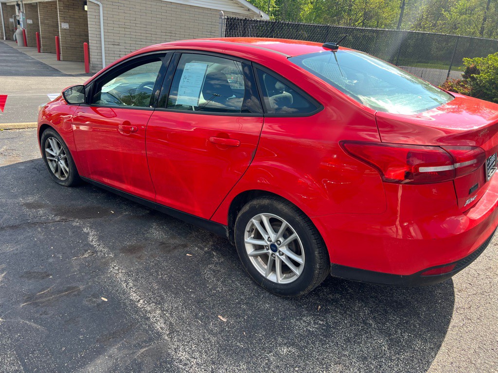 2017 Ford Focus Image 2
