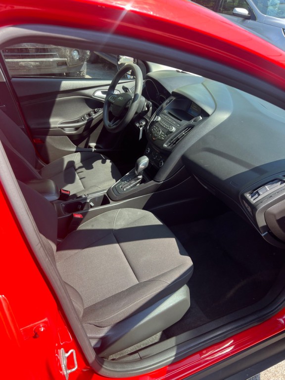 2017 Ford Focus Image 13