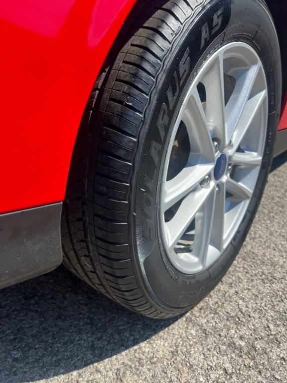 2017 Ford Focus Image 14