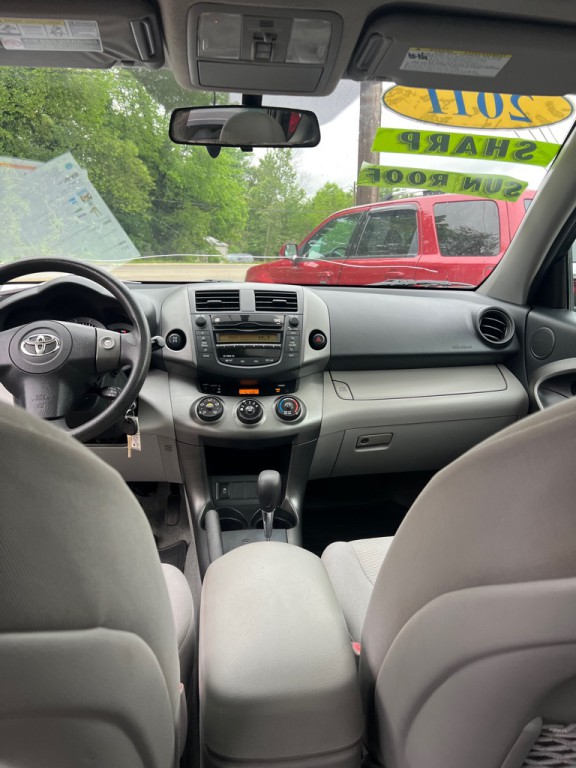 2011 Toyota Rav4 Image 9