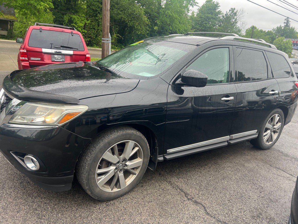 2014 Nissan Pathfinder Image 2