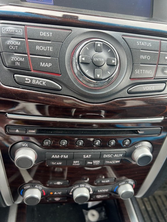 2014 Nissan Pathfinder Image 6