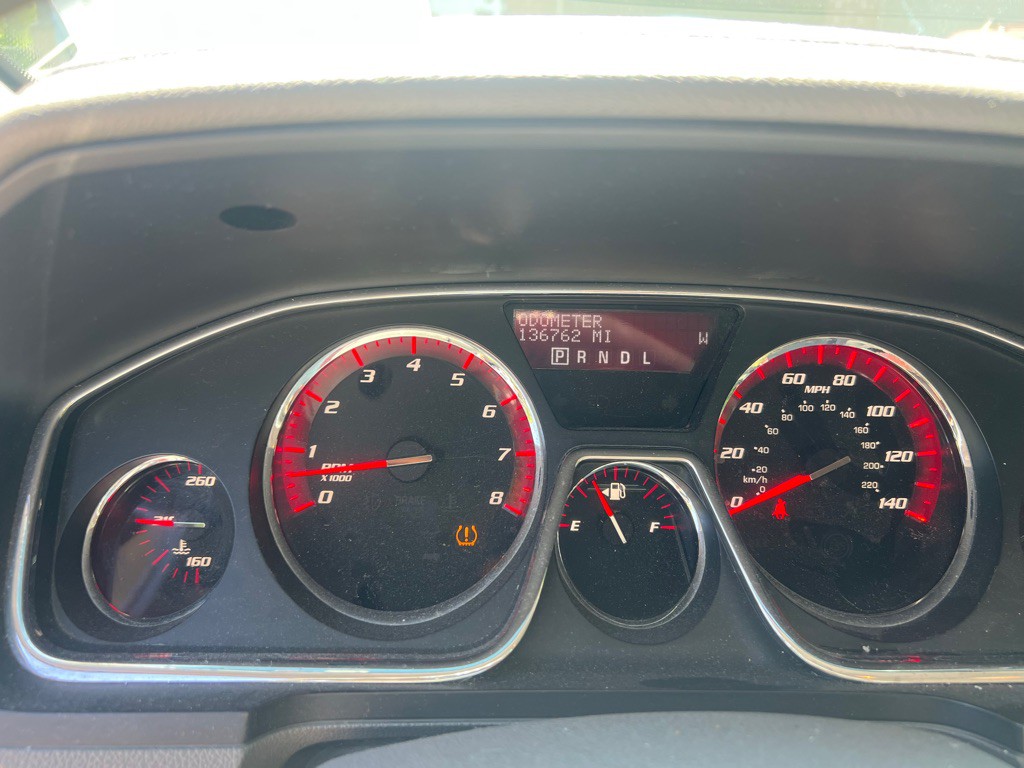 2013 GMC Acadia Image 2
