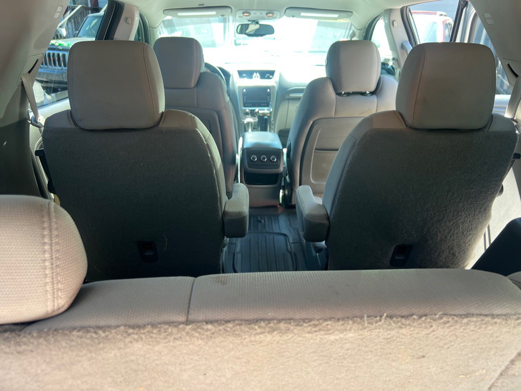 2013 GMC Acadia Image 11
