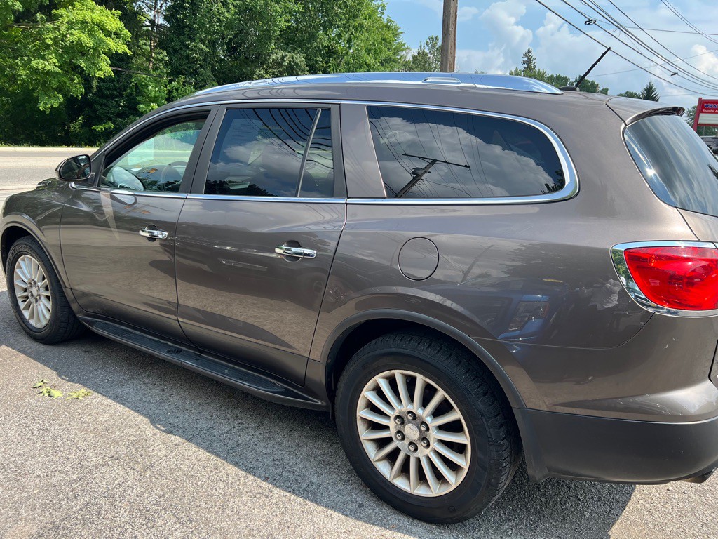 2010 Buick Enclave Image 2
