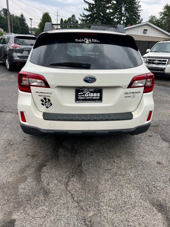 2015 Subaru Outback Image 2