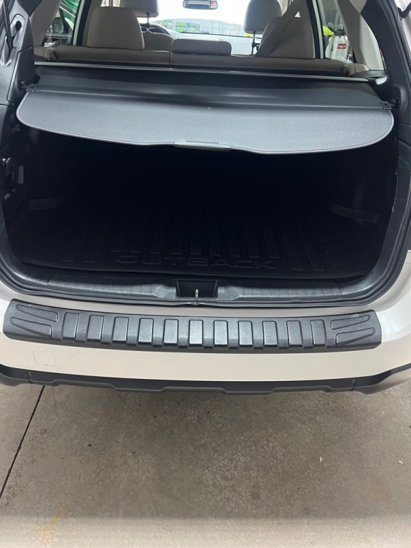 2015 Subaru Outback Image 17
