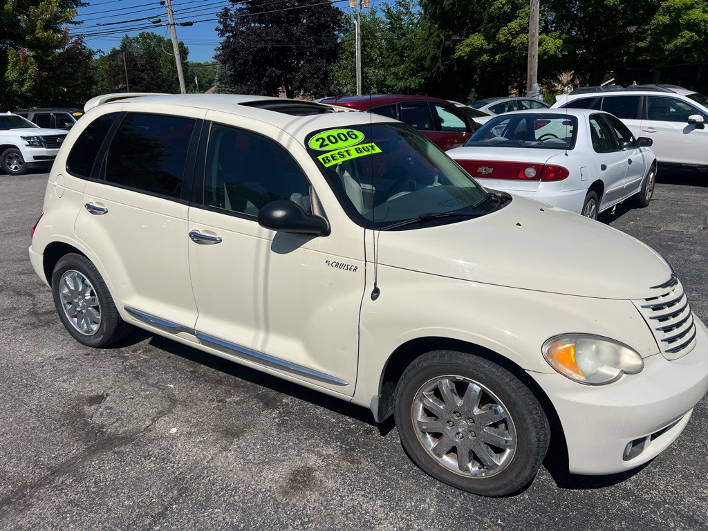 2006 Chrysler PT Cruiser Image 2