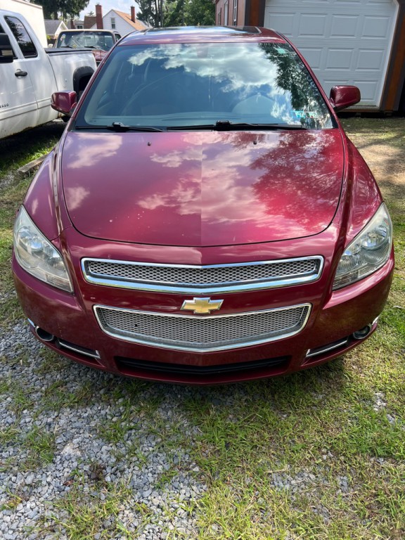 2011 Chevrolet Malibu Image 1