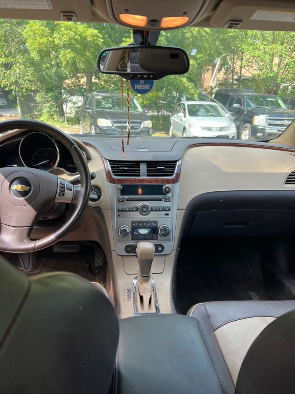 2011 Chevrolet Malibu Image 9