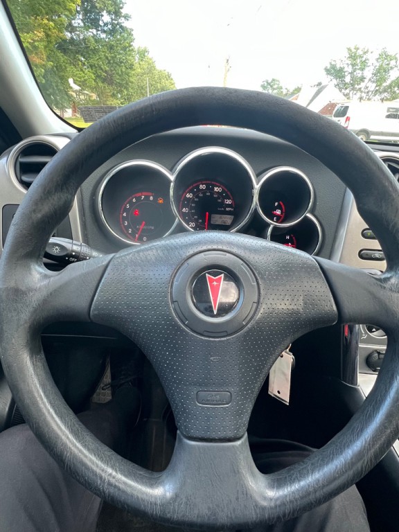 2005 Pontiac Vibe Image 10